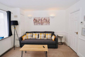 Spacious 1 Bed Flat in Central Slough